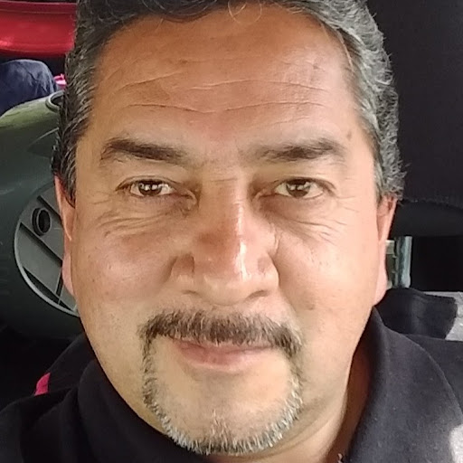 Hugo Robles Photo 12