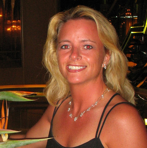 Angela Rhodes Photo 29