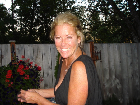 Lori Thornton Photo 26