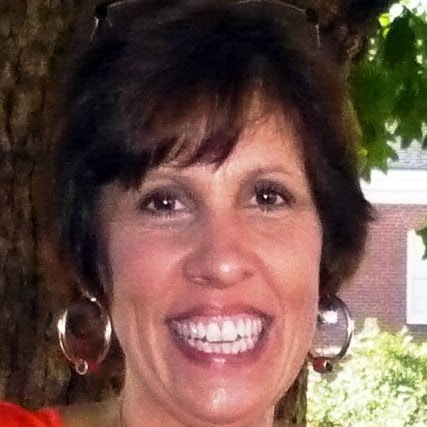 Debbie Bradford Photo 34