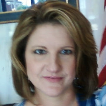 Vicki Reynolds Photo 33