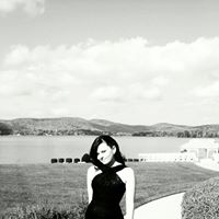 Elizabeth Small Photo 29