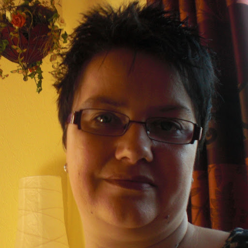 Nicole Weller Photo 7