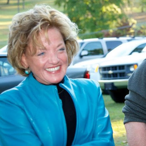 Joan Lowe Photo 9