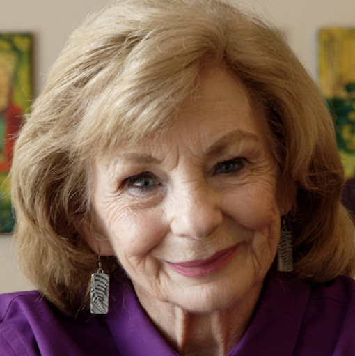 Suzanne Scott Photo 32