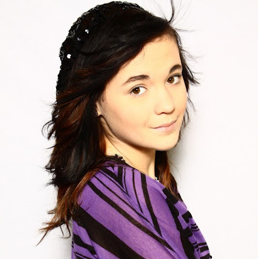 Angela Fish Photo 14