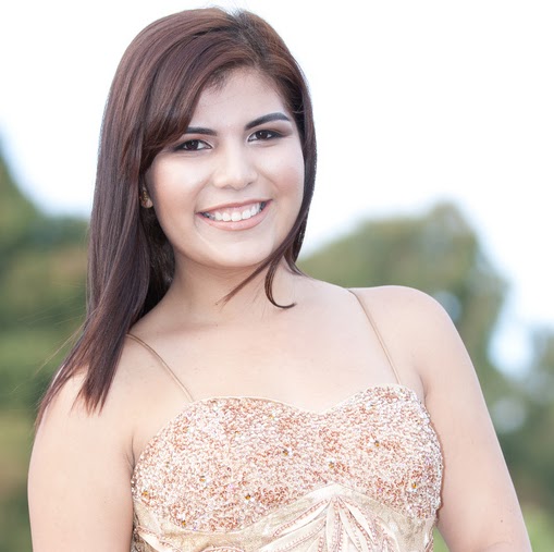 Sarah Gomez Photo 25