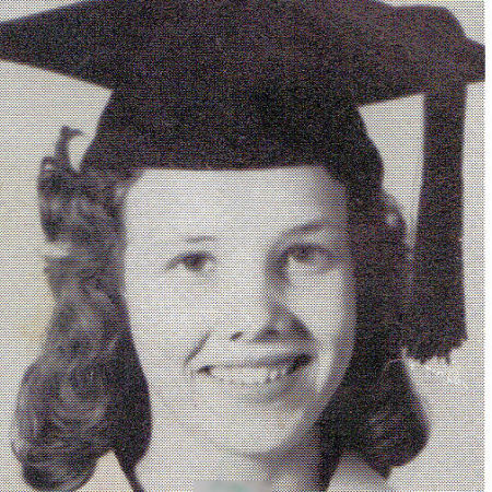 Elizabeth Tyler Photo 17