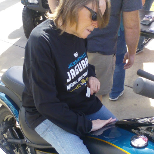 Jill Holmes Photo 40