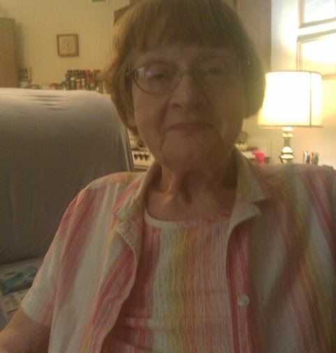 Elizabeth Young Photo 45