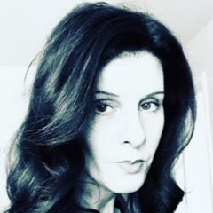 Melanie Saunders Photo 39
