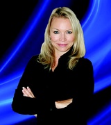 Lisa Winters Photo 4