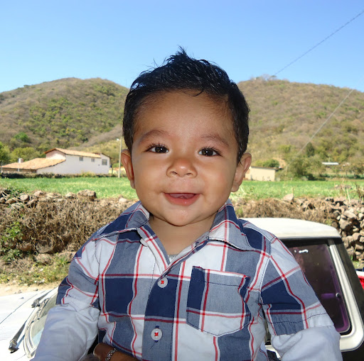 Adrian Guerrero Photo 20
