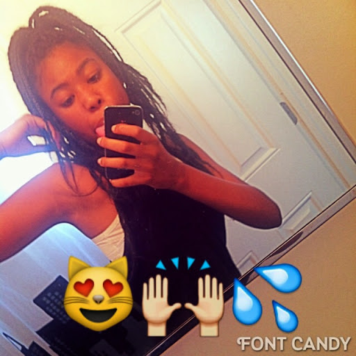 Alexus Brown Photo 31