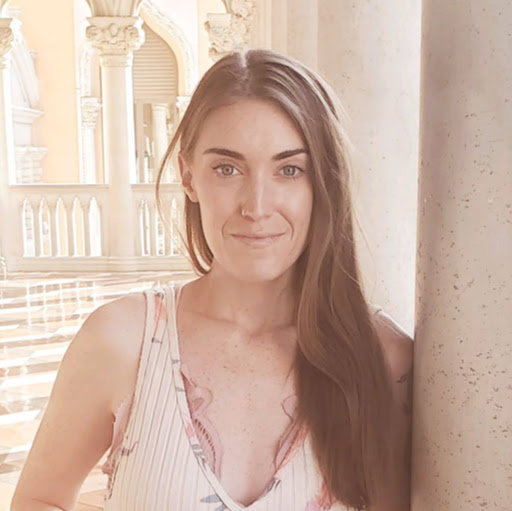Casey Cartwright Photo 18