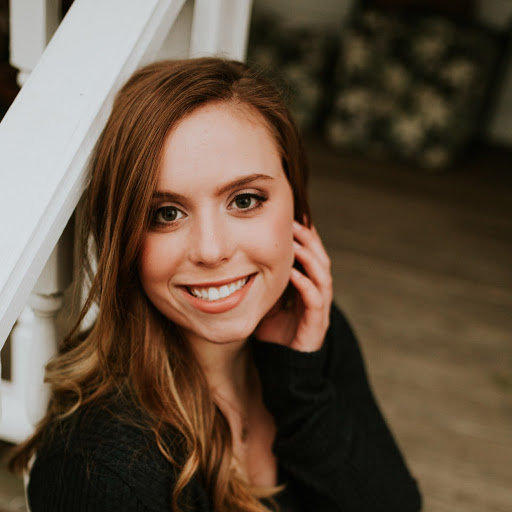 Laura Harms Photo 6