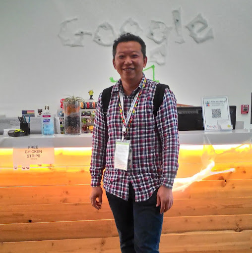 Johnny Huang Photo 25