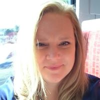 Sarah Munday Photo 17