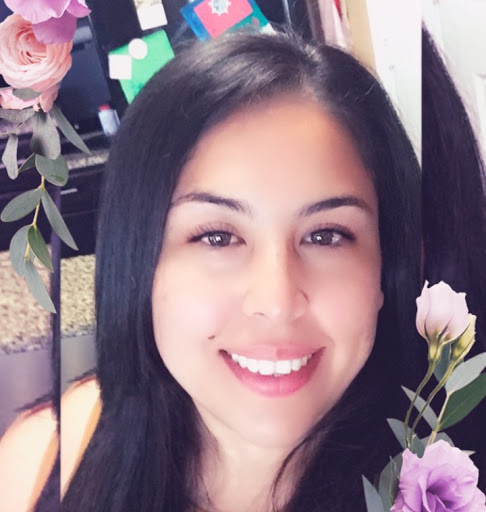 Elizabeth Villegas Photo 21