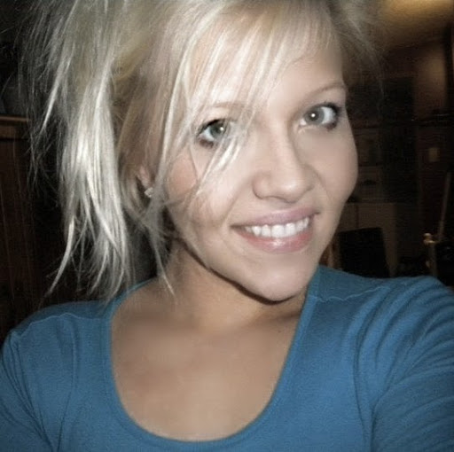Lindsey Clements Photo 12