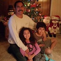 Gilbert Robles Photo 14