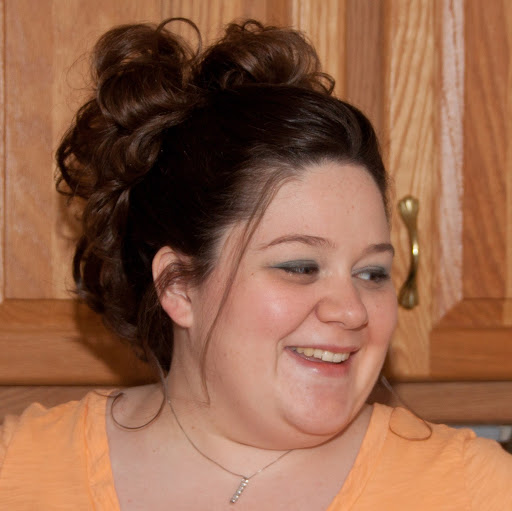 Danielle Ross Photo 40