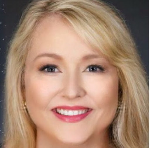 Elizabeth Skinner Photo 32