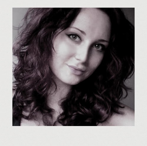 Nikki Cooper Photo 16