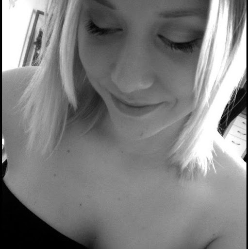 Marie Becker Photo 7