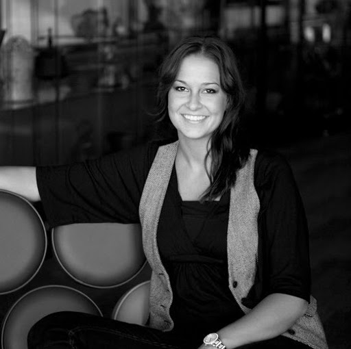 Melinda Howell Photo 37
