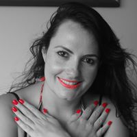 Roberta Fernandes Photo 31