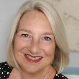 Maria Turner Photo 27