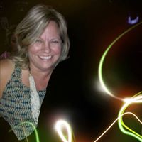Deborah George Photo 16
