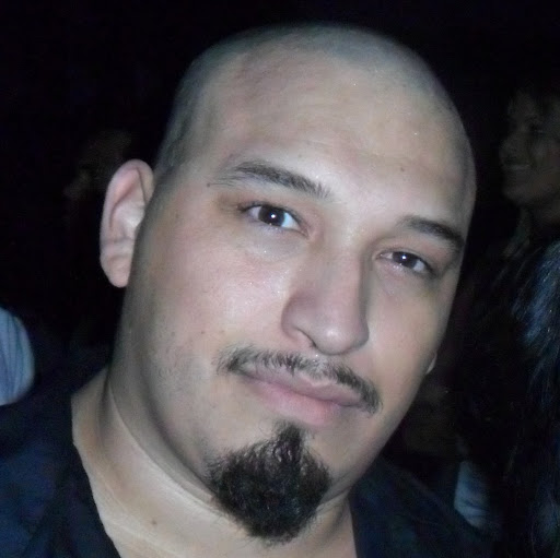 Alejandro Hernandez Photo 31