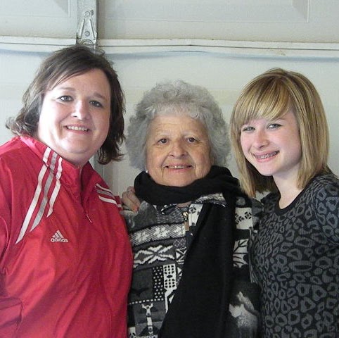 Heidi Davies Photo 35