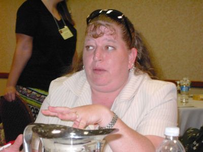 Kelly Reeves Photo 31