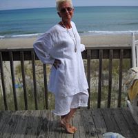 Catherine Buck Photo 40