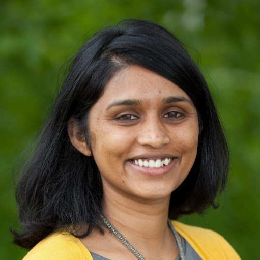 Sarah Mathew Photo 19