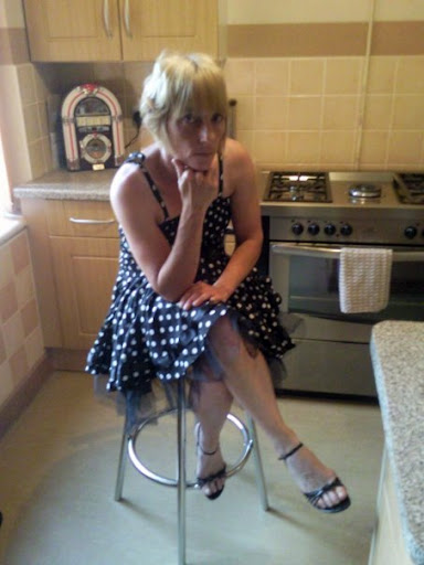 Ellen Reynolds Photo 8