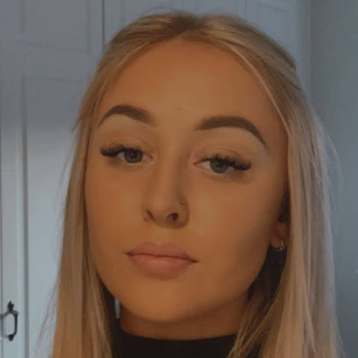 Georgia Simpson Photo 10