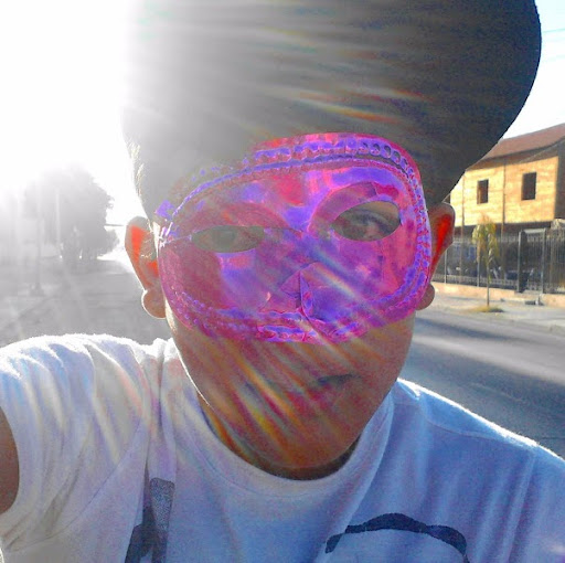 Felipe Villanueva Photo 7