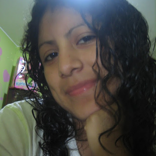 Elizabeth Medrano Photo 18