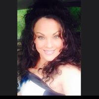 Kelly Poulos Photo 9