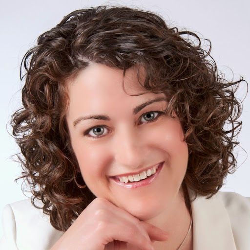 Stacey Larsen Photo 14