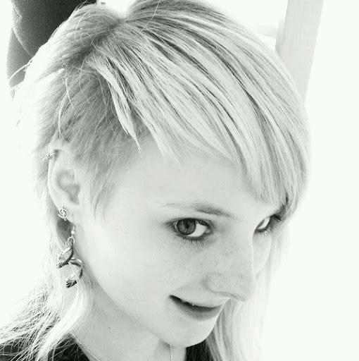 Laura Walther Photo 5