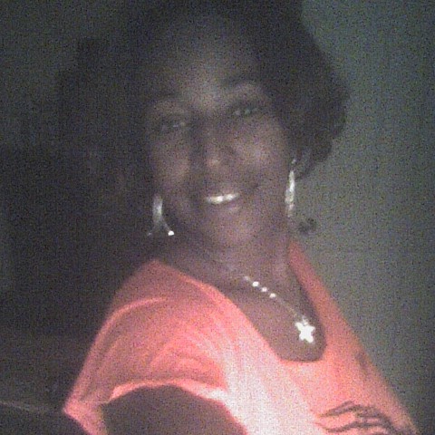 Carla Jones Photo 40