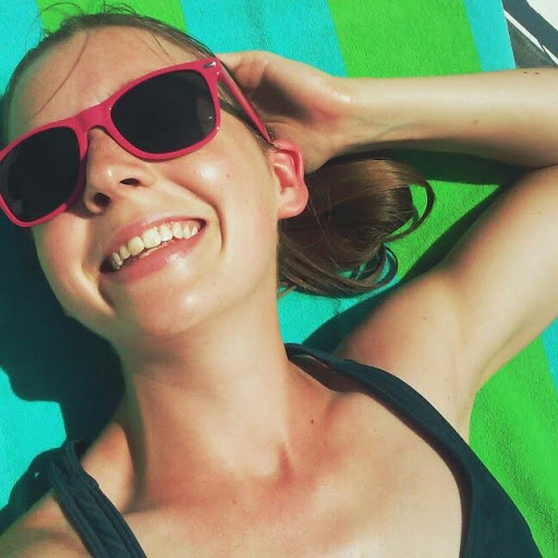 Sara Newman Photo 15