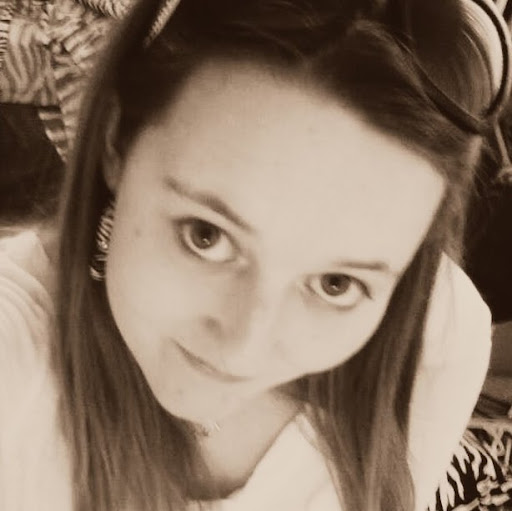 Leah Cooper Photo 57