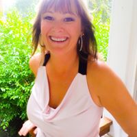 Loni Cook Photo 4