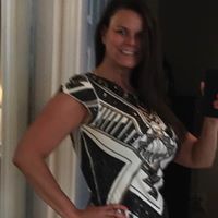 Jennifer Hutton Photo 27